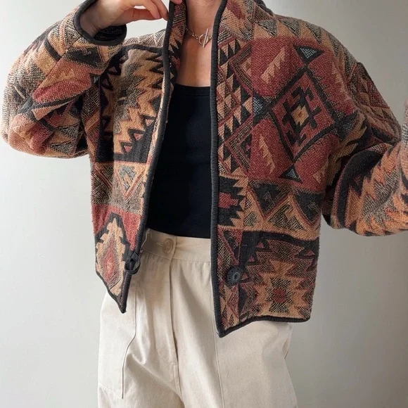 ‼️SOLD‼️ Vintage southwestern thick short tapestry jacket - Picture 2 of 6